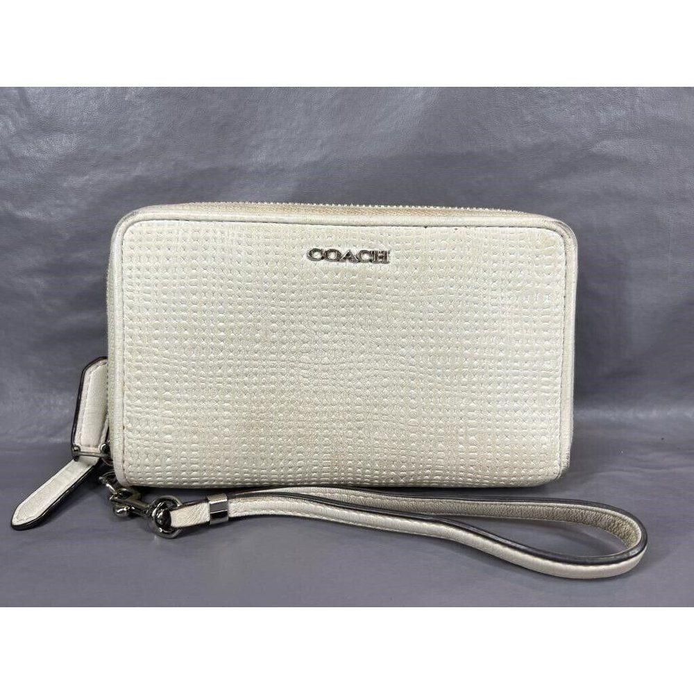 COACH Leather White Wristlet Zip Around Wallet Clutch